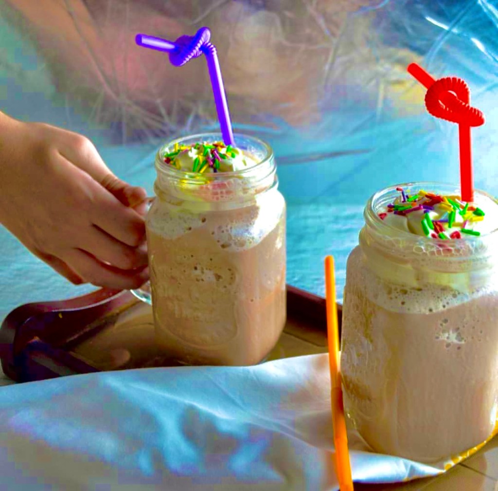 HOMEMADE FROZEN HOT CHOCOLATE | CREAMY AND&nbsp;REFRESHING